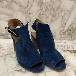 van eli blue suede open toe shoes
